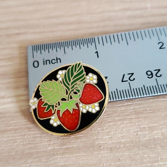 Vintage Hallmark Cloisonne Pin 🍓 - Picture 3 of 3